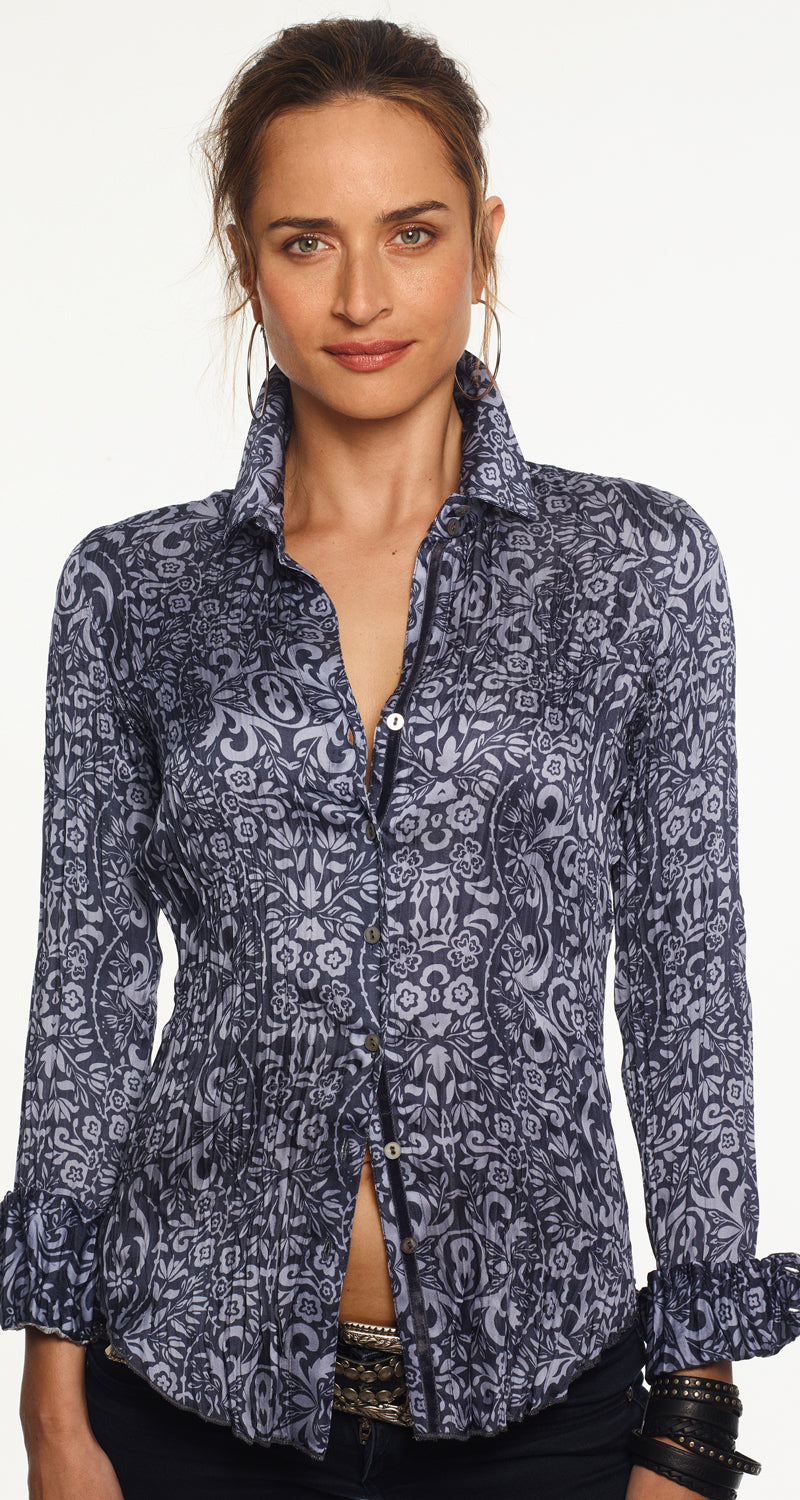 A model wears a CINO Vintage Tiki Ocean button-down Shirt