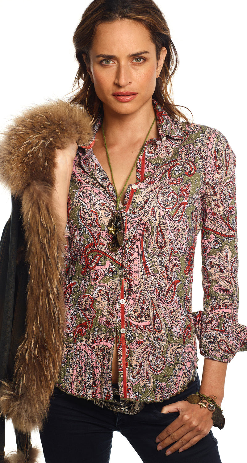 A model wears a CINO Fez Paisley Tarragon button-down Shirt