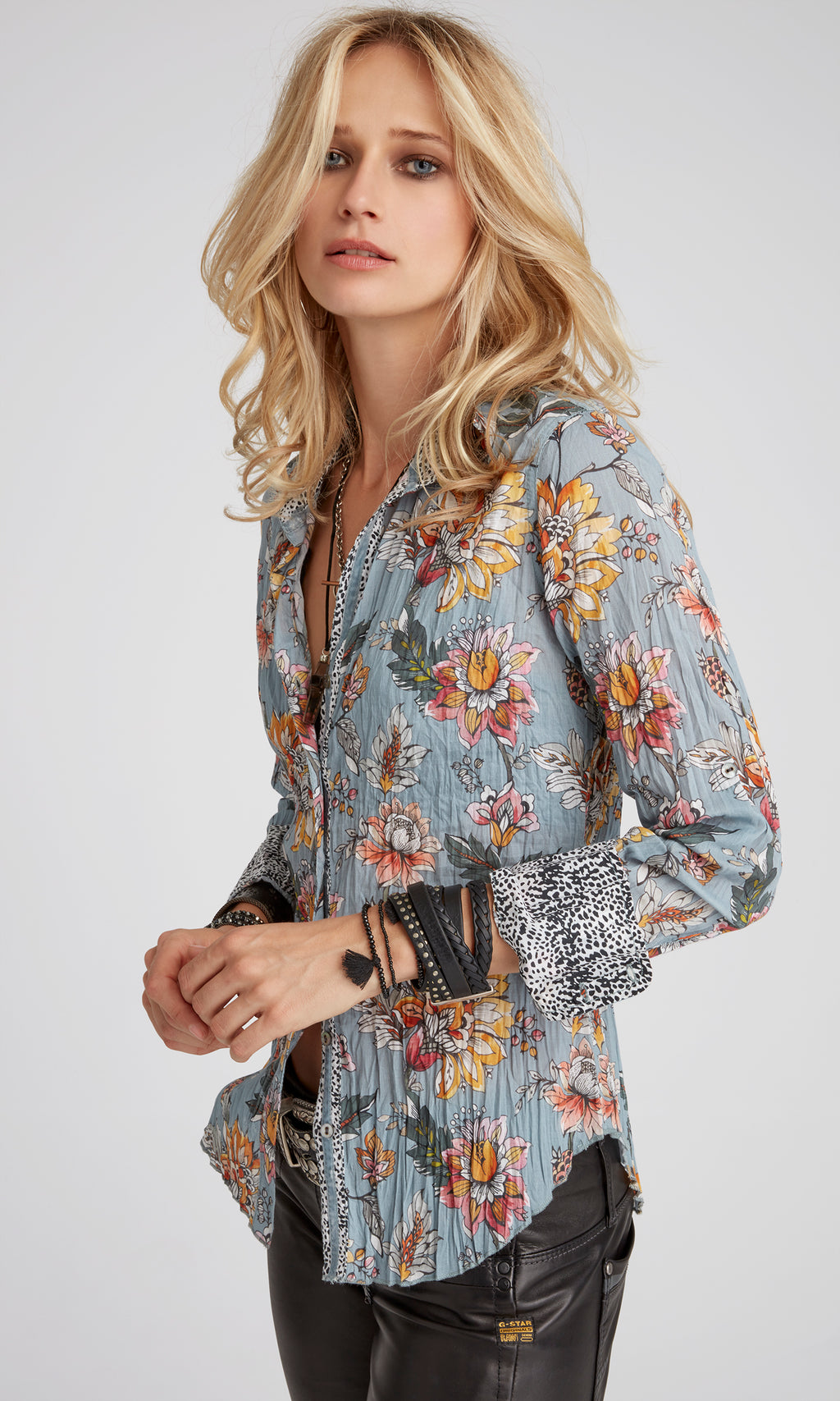 A model wears a CINO Malaysia Haze button-down Shirt