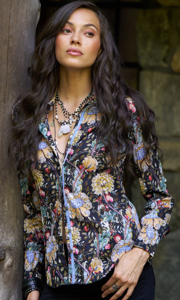 A model wears a CINO  Elysium button-down Shirt