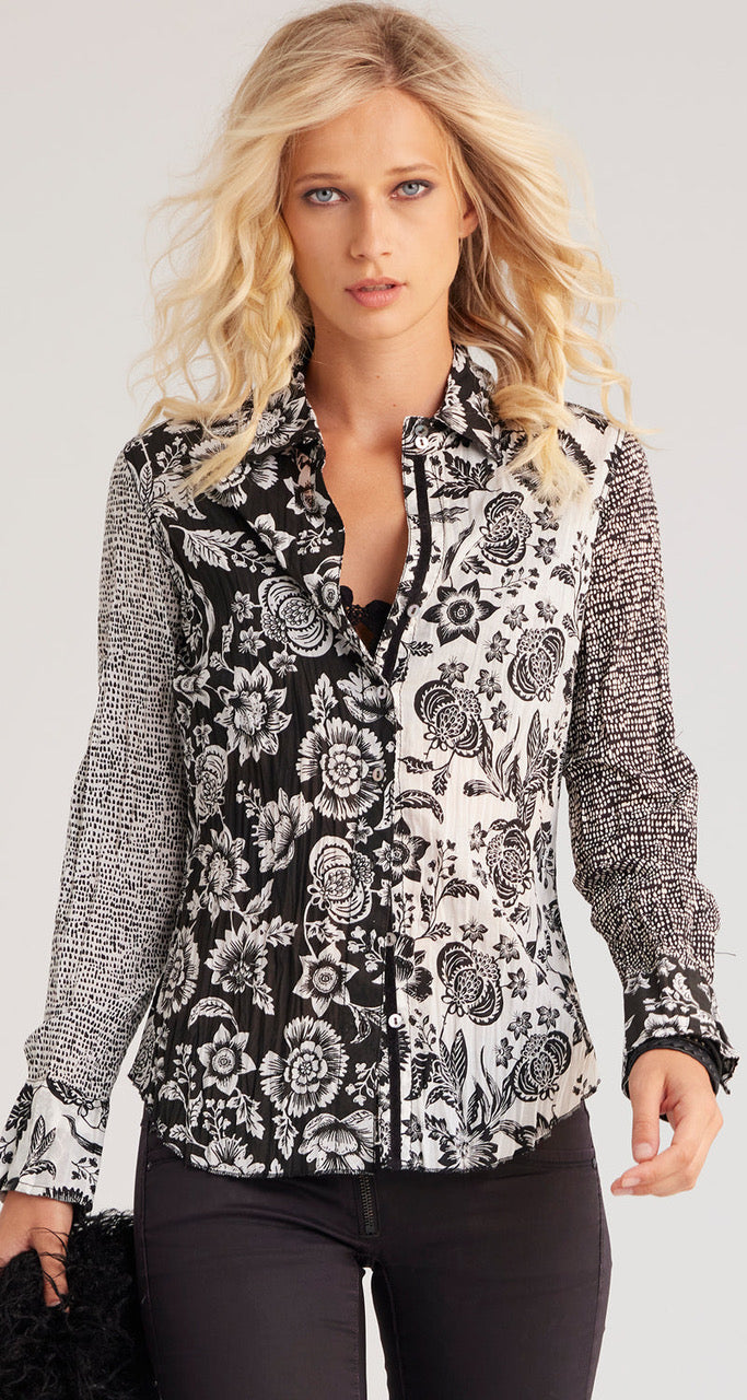 A model wears a CINO Canterbury Mix button-down Shirt